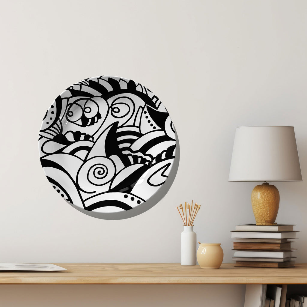 Black and white pattern Decorative Wall Plate