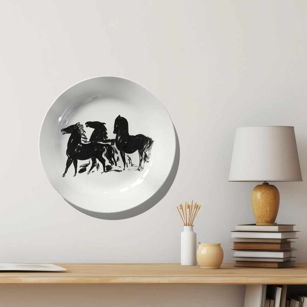 Drie zwarte paarden staand Decorative Wall Plate